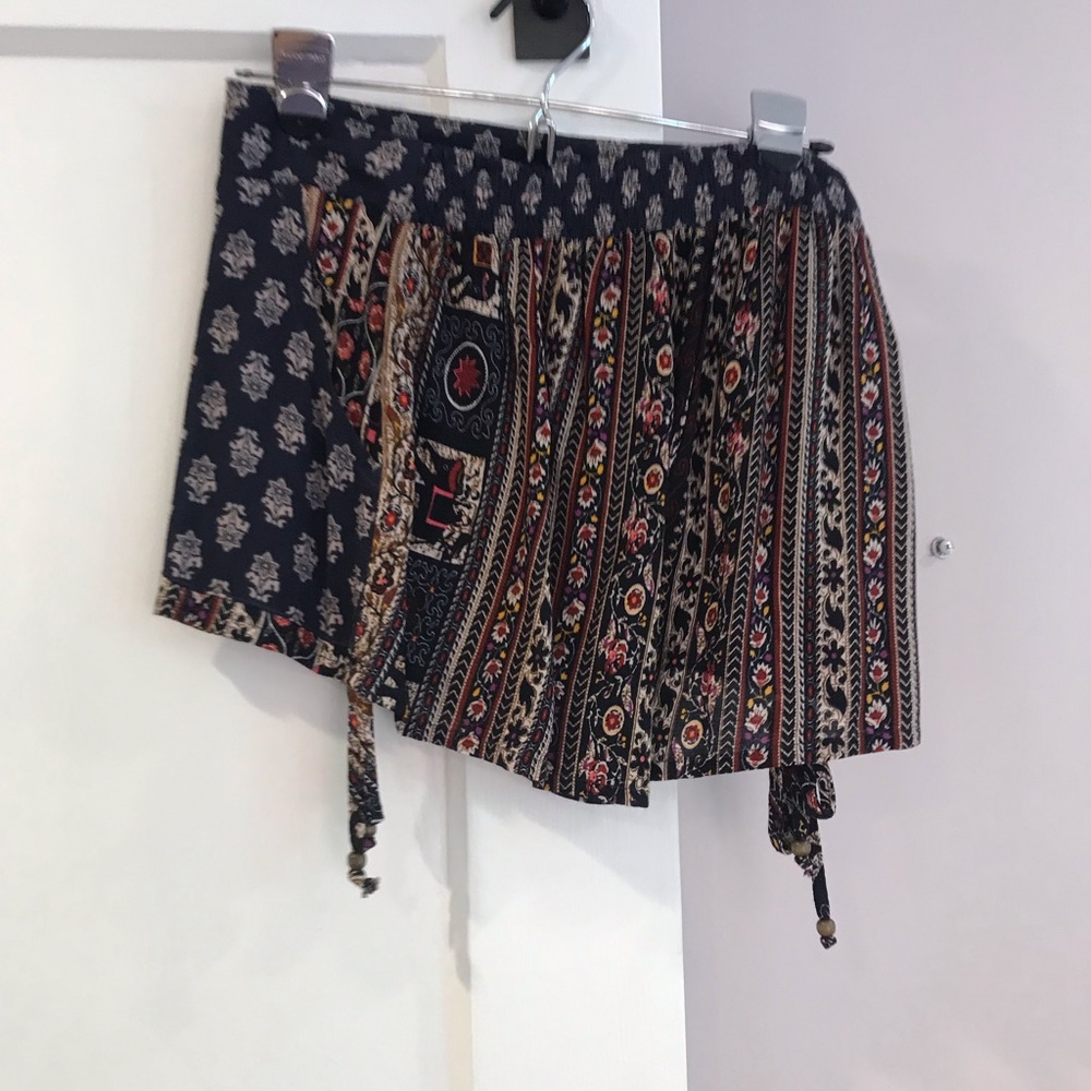 Patterned Shorts - image 2